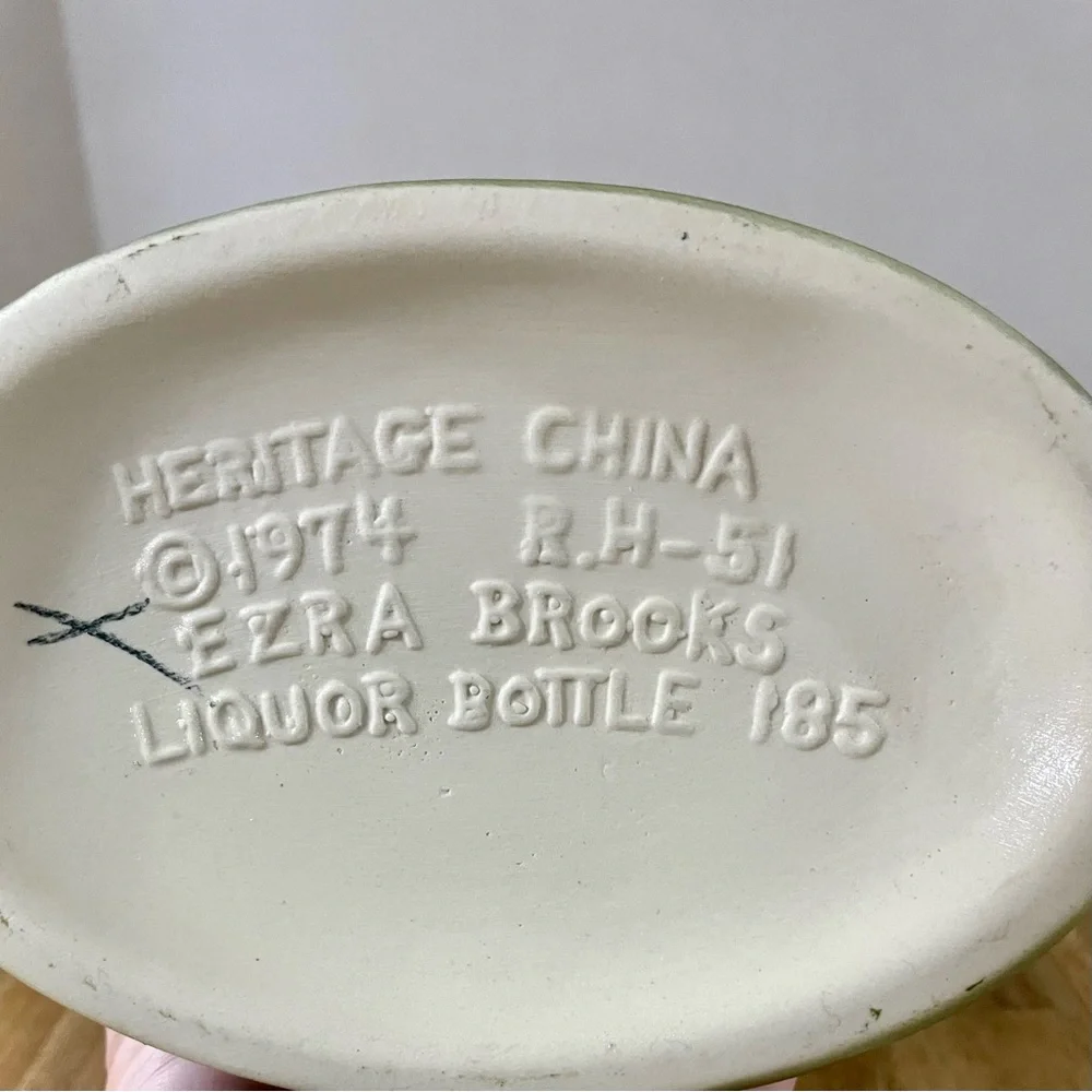 Ezra Brooks “Happy Goose” 1974 Heritage China Liquor Decanter Bottle Vintage ‘74